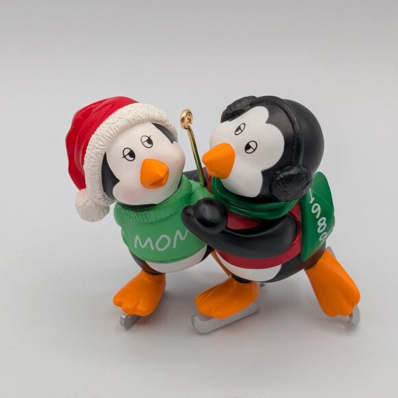 Hallmark Keepsake Mom and Dad 1989, Vintage Christmas Ornament - Picture 3 of 12